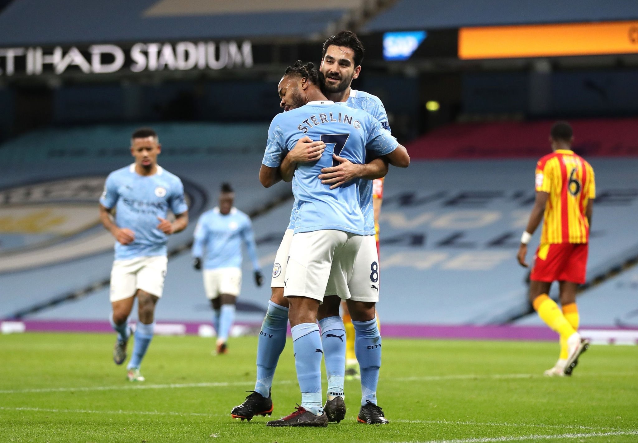 层的雄厚战 层的雄厚战